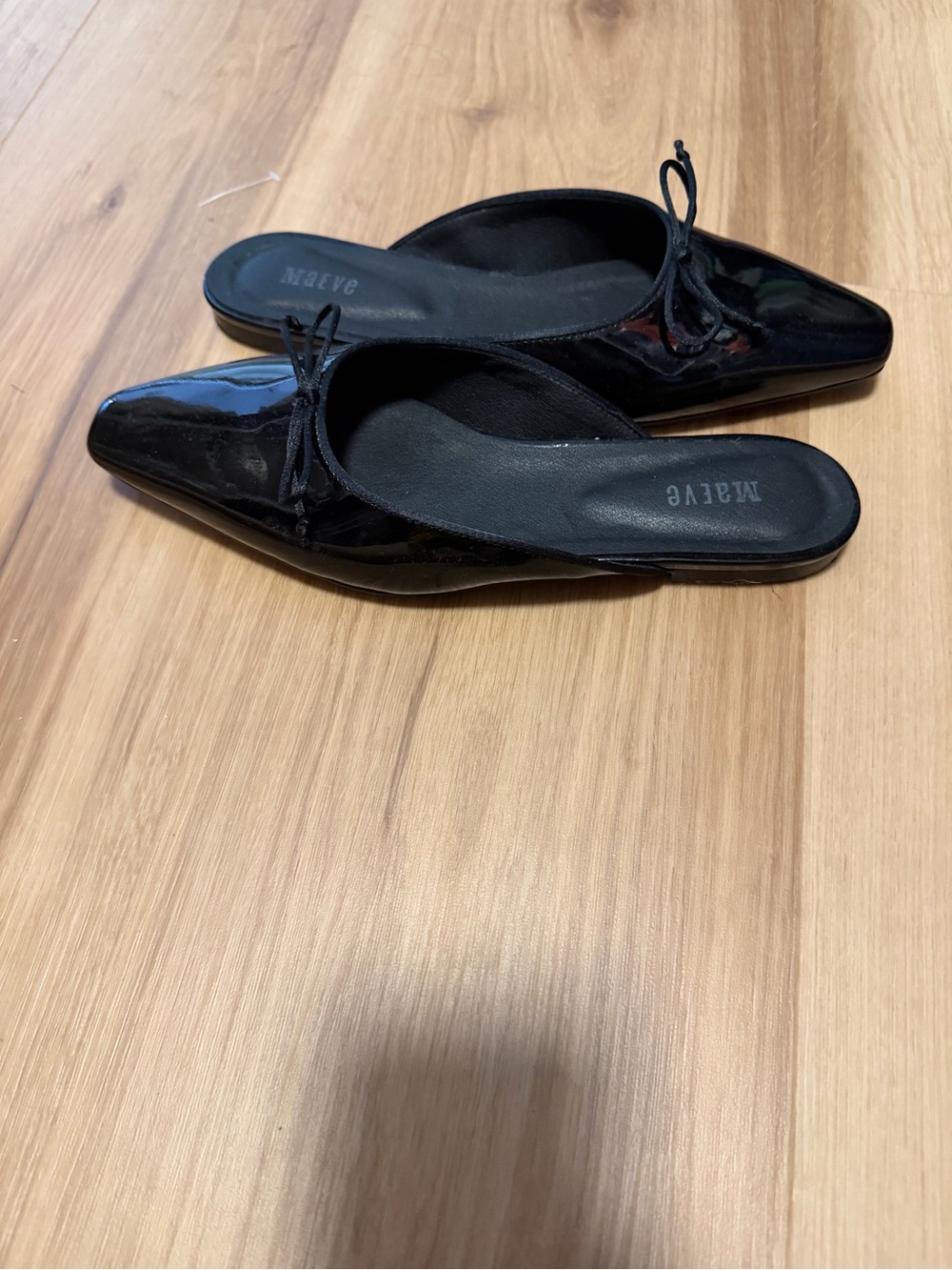 Maeve Black Patent Pointed Slip-On Mules with Bow - like new